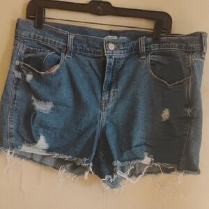 Old Navy Blue Distressed Boyfriend Jean Shorts.Size  14. Great For Summer!